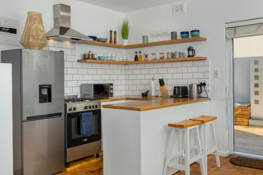 1 Bedroom Property for Sale in Vredehoek Western Cape